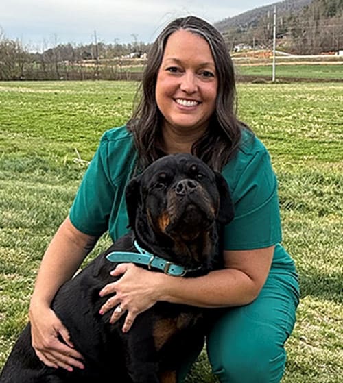 Liz, Rabun County Veterinary Assistant